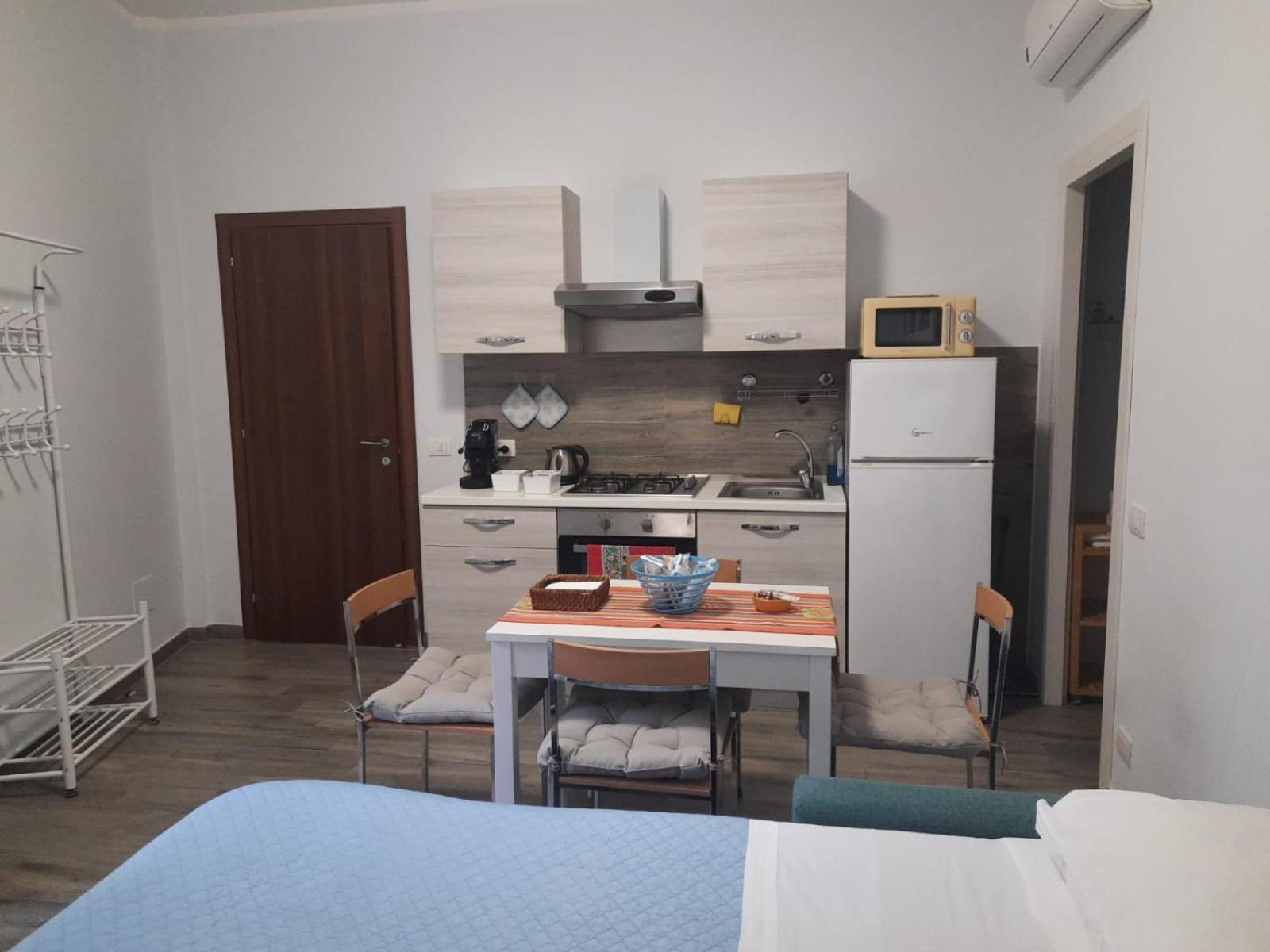 Ridi Zona Ospedaliera Neapel